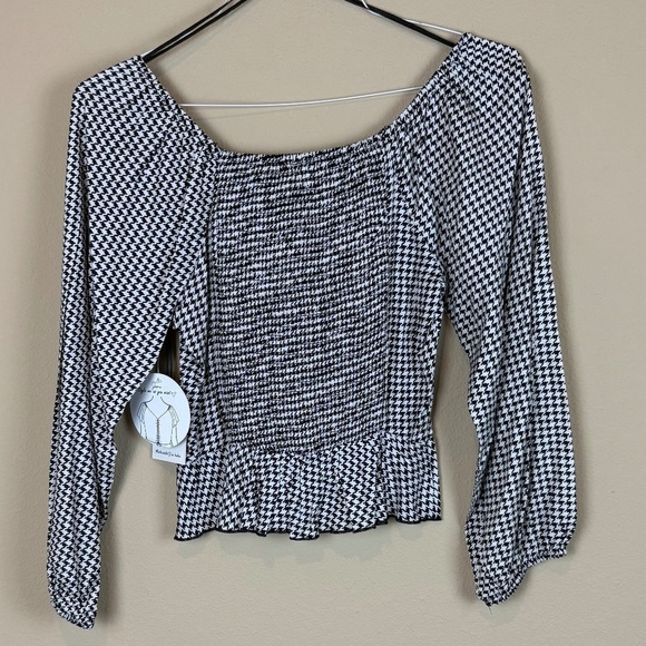 NWT Japna Black/White Houndstooth Cropped Long Sleeve Blouse with Ruffle Hem - Picture 10 of 12